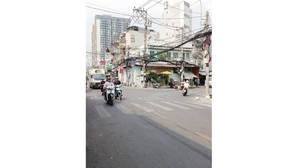 MẶT TIỀN TÔN THẤT THUYẾT, QUẬN 4, 45m2  – DÒNG TIỀN 240 TRIỆU/NĂM – GIÁ 11 TỶ TL